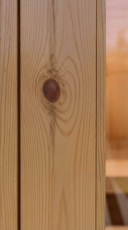 Canadian Timber Palmer Cabin Sauna — cedar grain detail