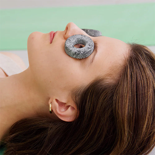 Hukka Orbits Eye Stones - Cold Therapy Eye Stones, Round, 2 Pieces — view 3